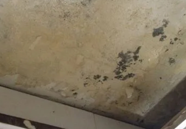 南康阳台漏水维修公司分享下南康卫生间渗水维修需要注意哪些问题。